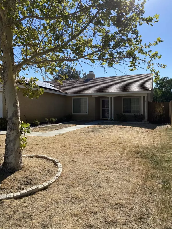 2140 Manchester Street, Rosamond, CA 93560