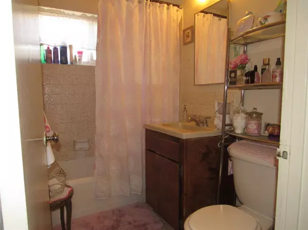 San Bernadino, CA 92407,N 5095 Acacia Ave AVE