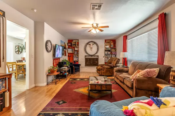 Quartz Hill, CA 93536,41860 W 55th ST