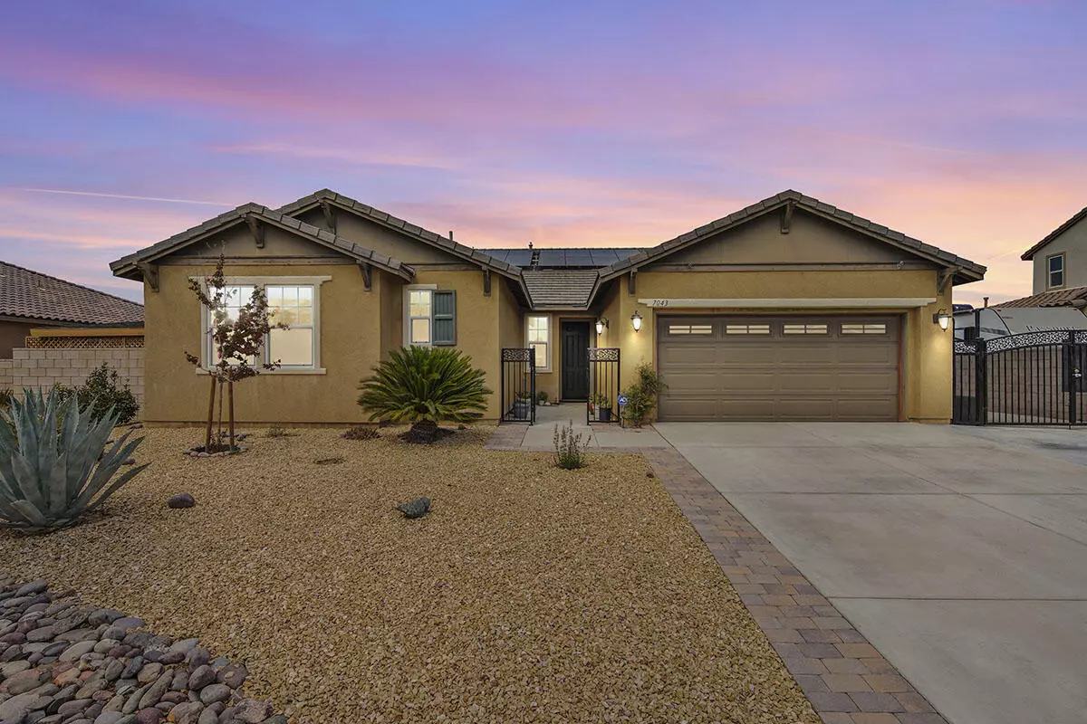 Lancaster, CA 93536,7043 Avenue L6