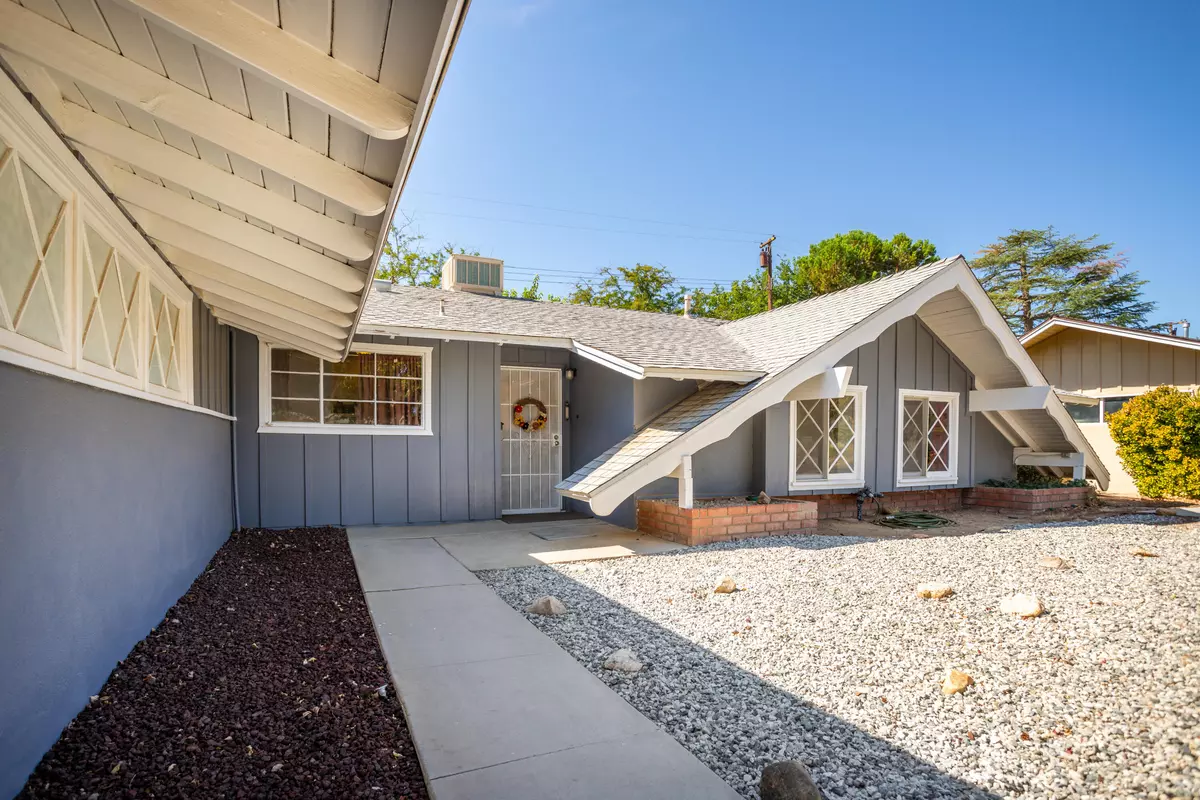 Lancaster, CA 93535,1138 E Avenue J 4