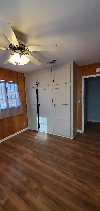 Mojave, CA 93501,1837 Richard AVE