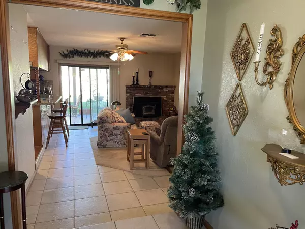 Lancaster, CA 93536,42848 Cherbourg LN