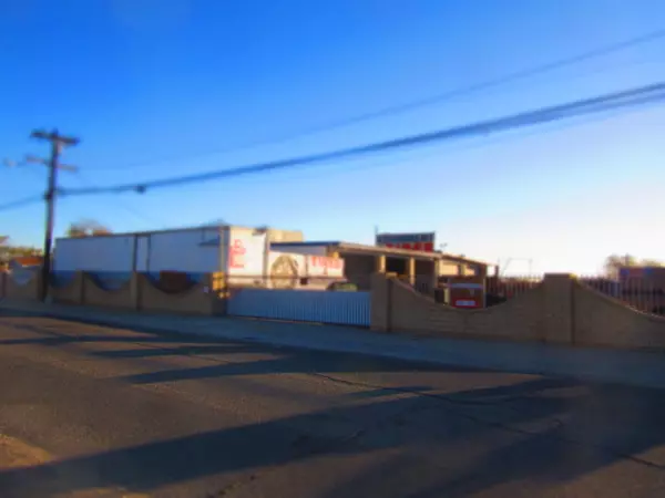 Palmdale, CA 93550,38426 E 12th ST