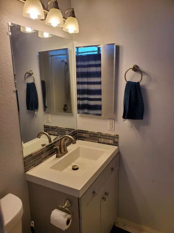 Lancaster, CA 93534,45912 Primrose DR