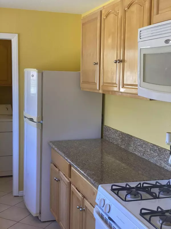 Palmdale, CA 93550,347 E Avenue R5