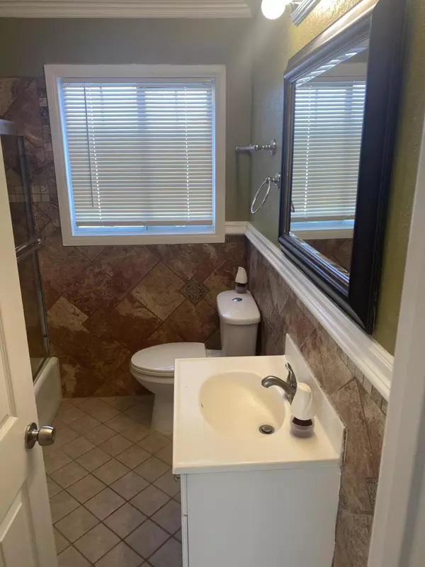 Palmdale, CA 93550,347 E Avenue R5