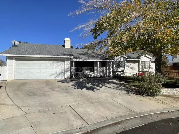 37825 Maureen ST, Palmdale, CA 93550