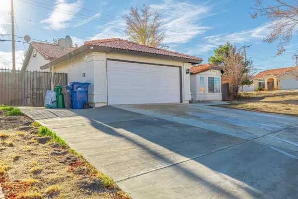Palmdale, CA 93551,38904 Dianron RD