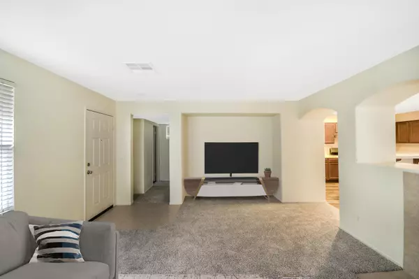 Palmdale, CA 93550,2608 Kenwood CT