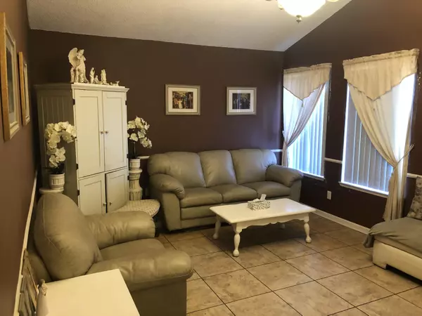 Palmdale, CA 93551,39038 Dianron RD