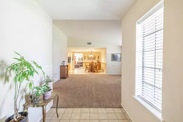 Quartz Hill, CA 93536,42370 Camellia DR