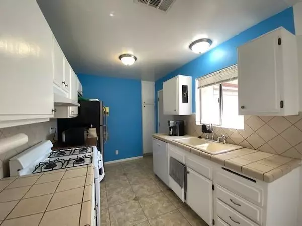 Quartz Hill, CA 93536,42026 Blueflax AVE