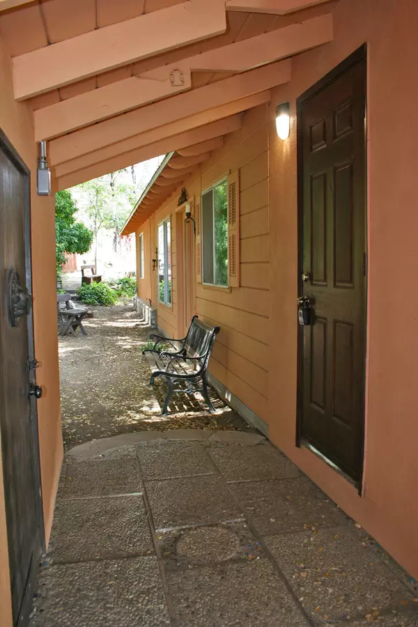 Lake Hughes, CA 93532,20810 Pine Canyon RD