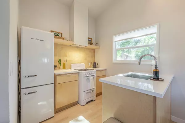 Lake Hughes, CA 93532,18133 Ellstree DR