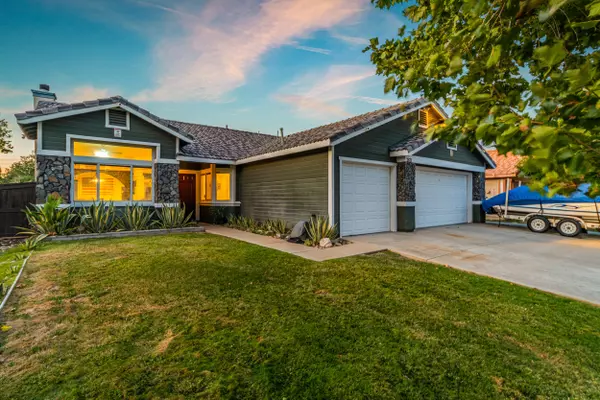 Palmdale, CA 93551,2611 Gemstone AVE