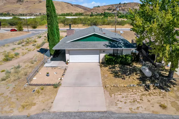 14747 Sandy Ridge RD, Lake Hughes, CA 93532