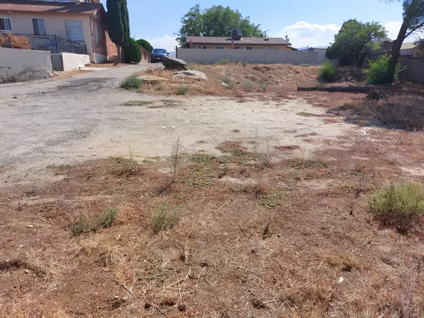 Quartz Hill, CA 93536,Columbia Way WAY