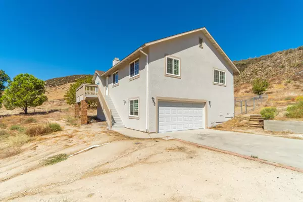 12235 Johnson RD, Lake Hughes, CA 93532