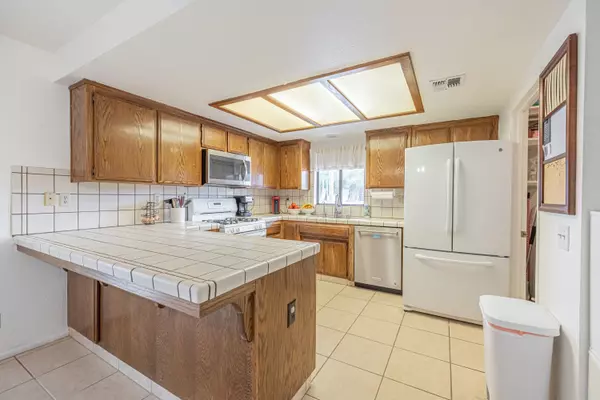 Quartz Hill, CA 93536,4554 Quartz Hill RD