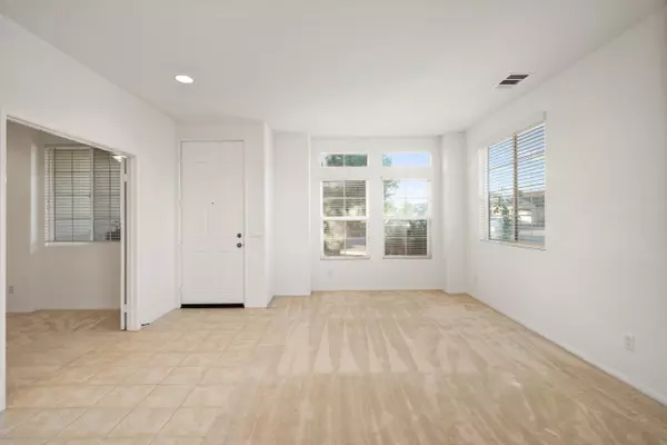 Lancaster, CA 93536,43940 Vintage ST