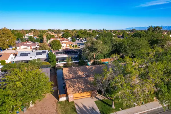 Lancaster, CA 93535,44134 Watford AVE