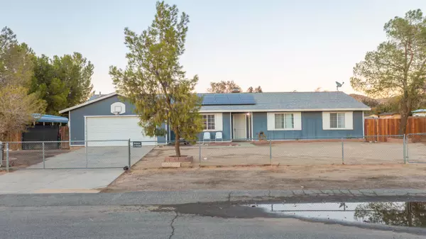 17105 Queensglen AVE, Palmdale, CA 93591