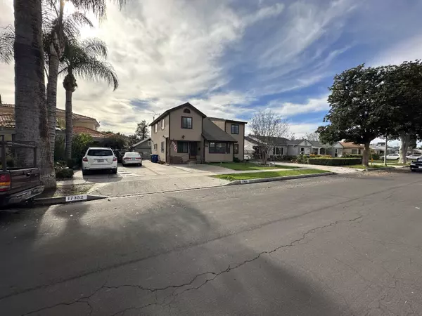 Van Nuys, CA 91406,17356 Haynes ST