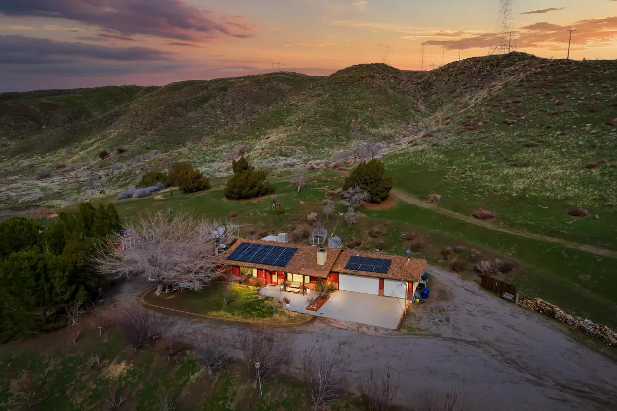 Leona Valley, CA 93551,5755 Elizabeth Lake RD