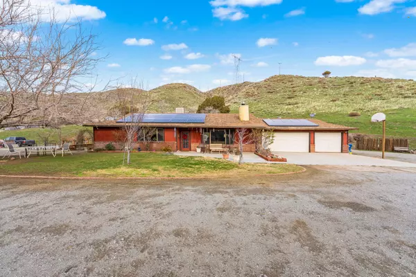 Leona Valley, CA 93551,5755 Elizabeth Lake RD