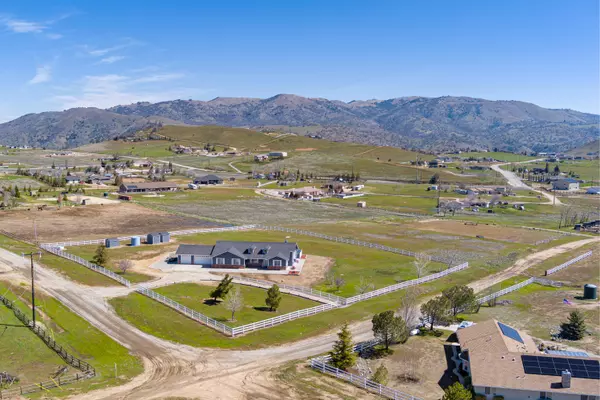 23716 Mariposa AVE, Tehachapi, CA 93561