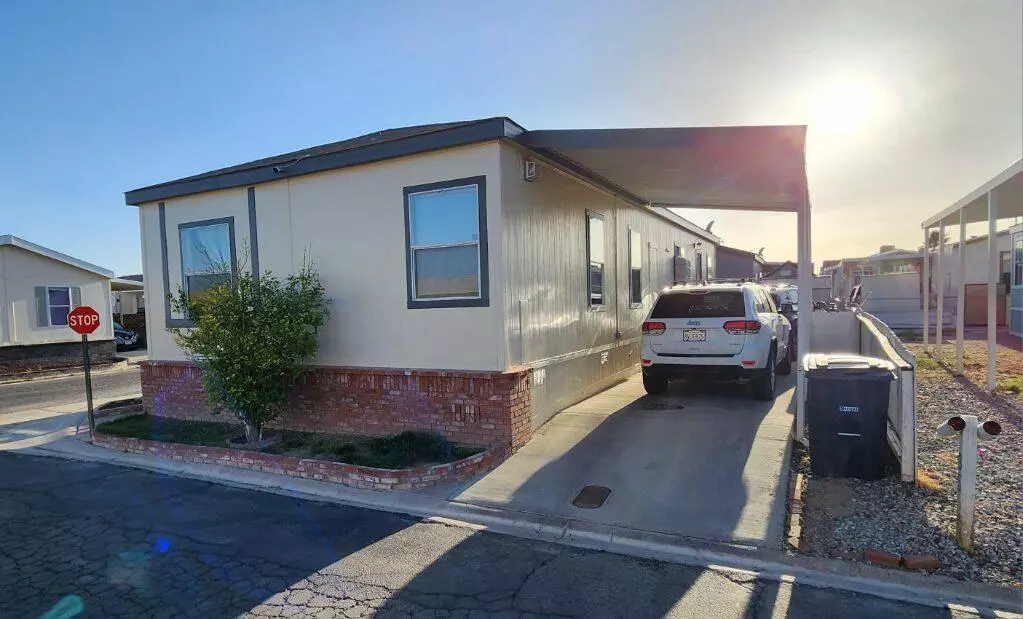 Rosamond, CA 93560,20th ST #65