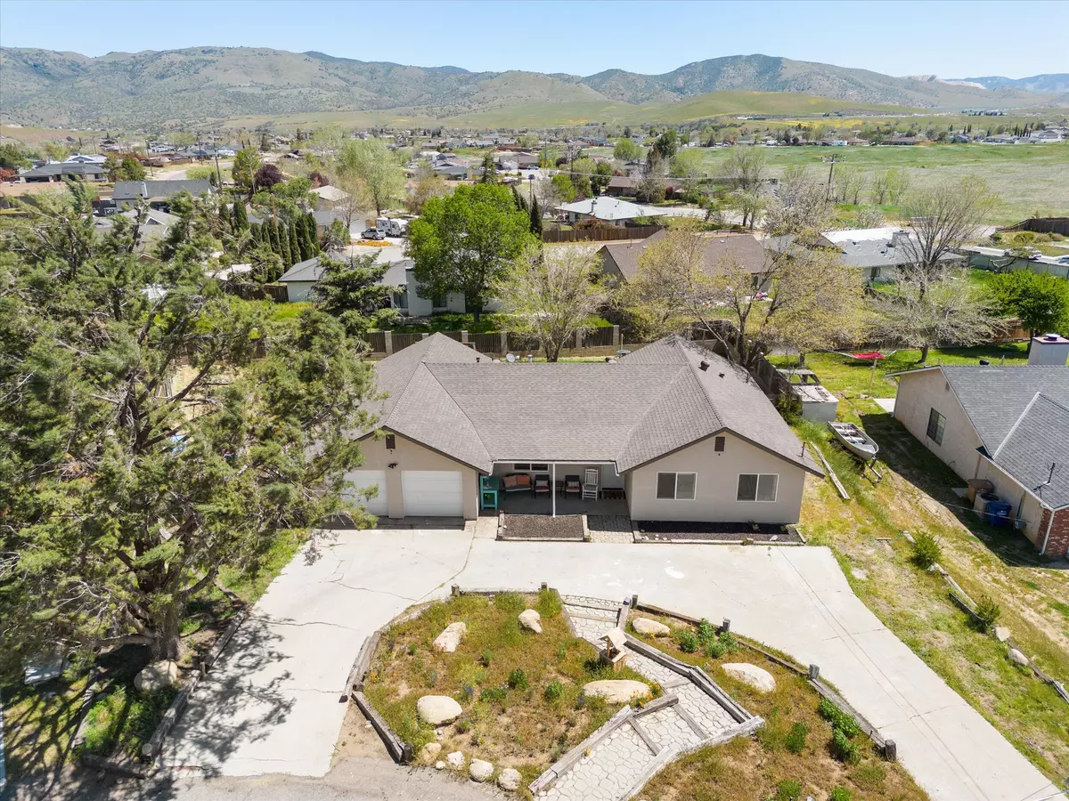 Tehachapi, CA 93561,21756 Fox CT