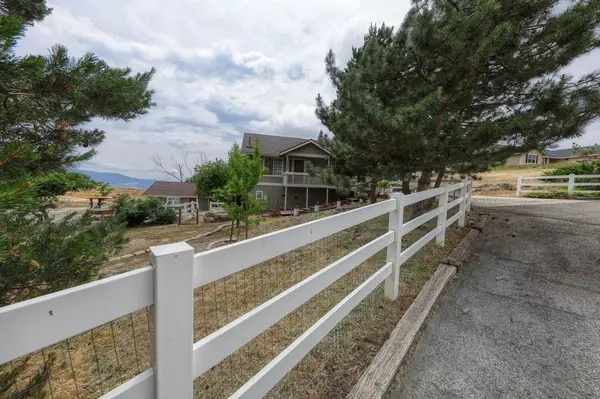 29950 Horsethief DR, Tehachapi, CA 93561