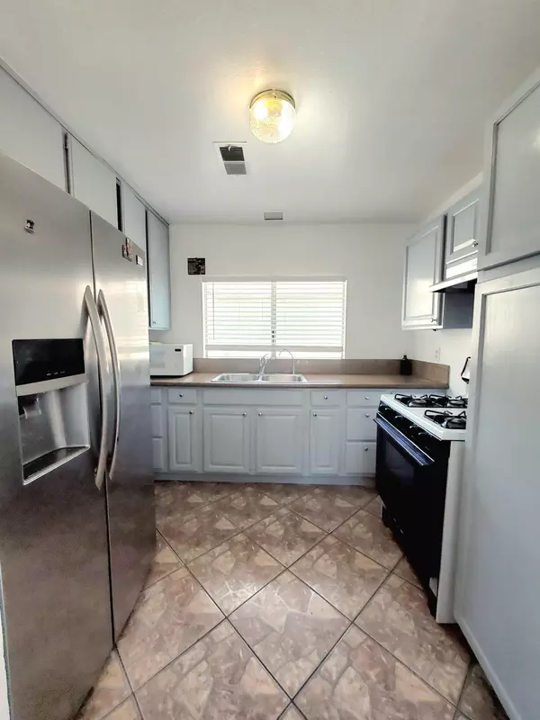 Palmdale, CA 93550,37130 E 29th ST