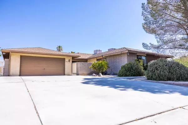 812 W Vicki AVE, Ridgecrest, CA 93555