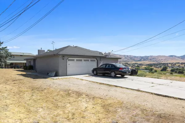 Tehachapi, CA 93561,20600 Ridgecrest DR