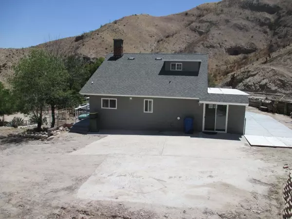 30825 The Old Dirt RD, Agua Dulce, CA 91390