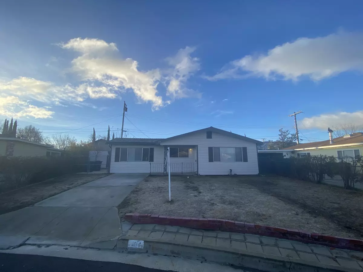 Tehachapi, CA 93561,104 Teakwood CT