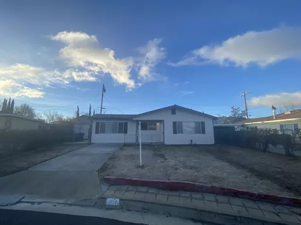 104 Teakwood CT, Tehachapi, CA 93561