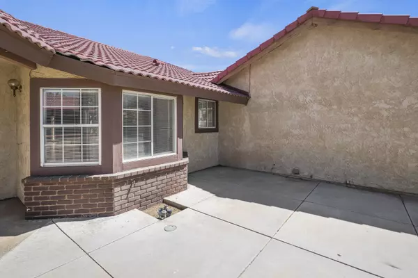 Lancaster, CA 93535,43832 Nicole ST