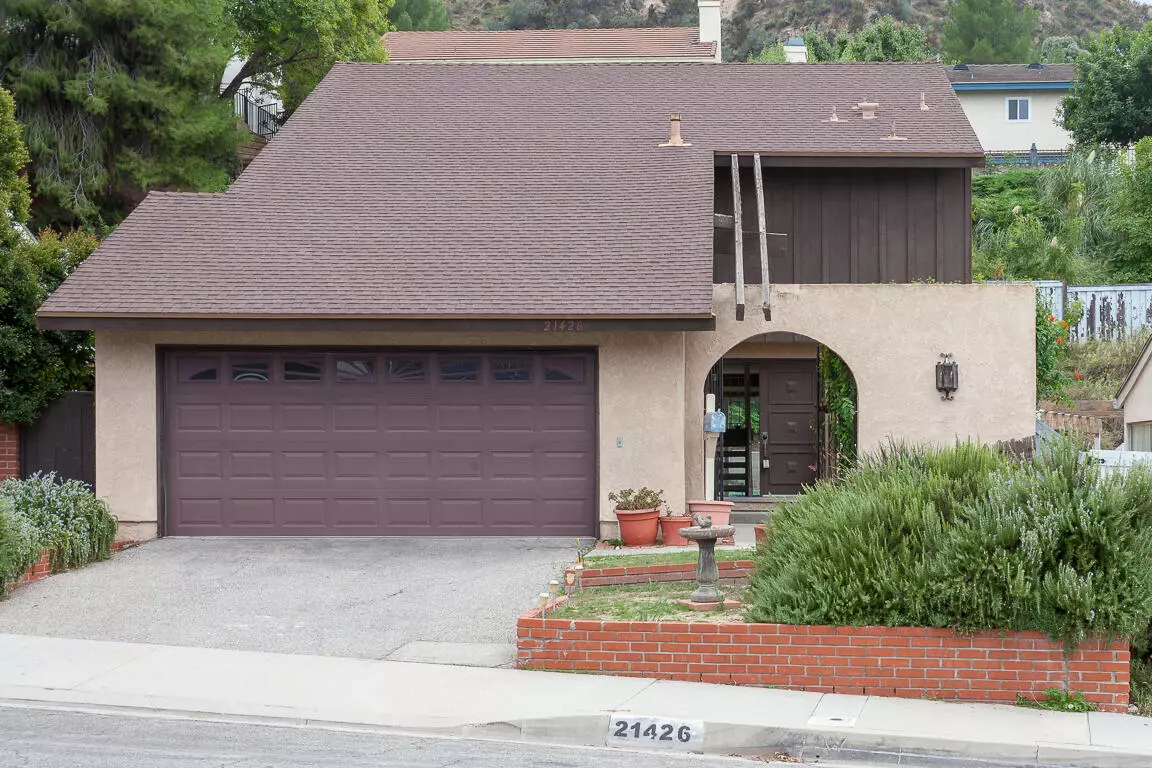 Santa Clarita, CA 91350,21426 Carol Sue LN