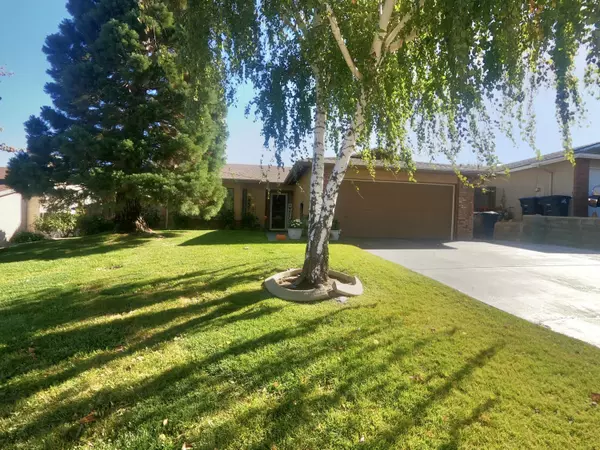 1370 S Green ST, Tehachapi, CA 93561