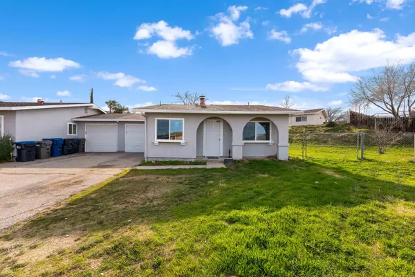 6834 Hemp CT, Quartz Hill, CA 93536