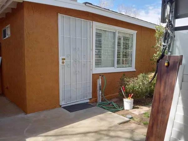 Lancaster, CA 93535,43212 6th ST