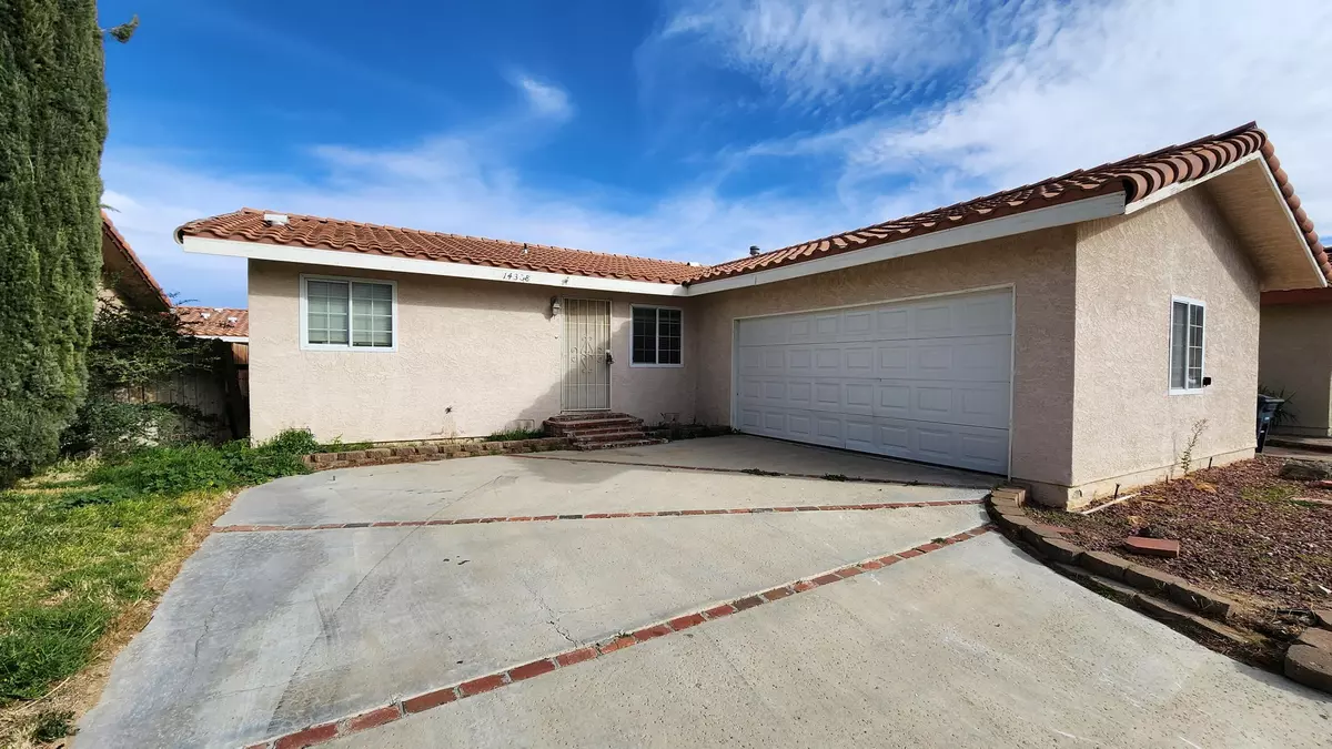 Mojave, CA 93501,14338 Somerset DR