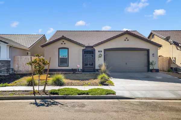 1145 E Seeger AVE, Visalia, CA 93292