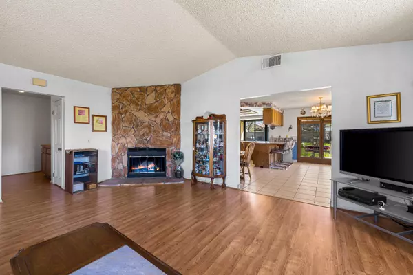 Quartz Hill, CA 93536,4822 W Avenue M4