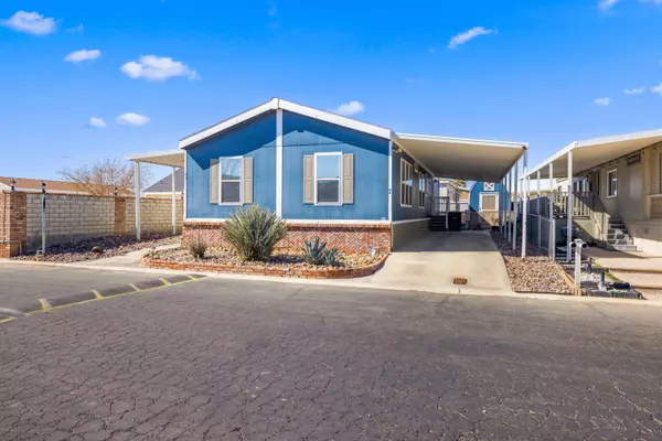 1550 20th Street West #46, Rosamond, CA 93560