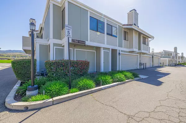 27061 Crossglade AVE #Unit 2, Santa Clarita, CA 91351